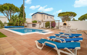 Lovely Home In Chiclana De La Frontera